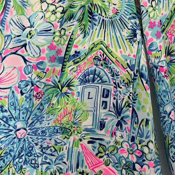 NWT Lilly Pulitzer Elsa silk top size L. Lilly’s House Anniversary print - Picture 2 of 4